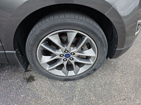 Used 2016 Ford Edge Titanium w/ Equipment Group 301A AWD/4WD image 9