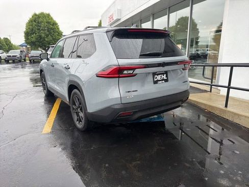 Used 2025 Toyota Grand Highlander AWD Hybrid image 42