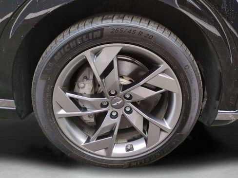 Certified 2023 Genesis Electrified GV70 Advanced image 11