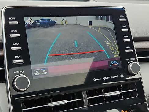 Used 2020 Toyota Avalon Limited FWD image 21