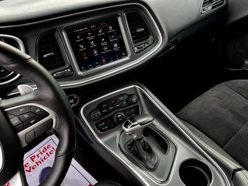 Used 2018 Dodge Challenger R/T Scat Pack w/ Leather Interior Group image 29