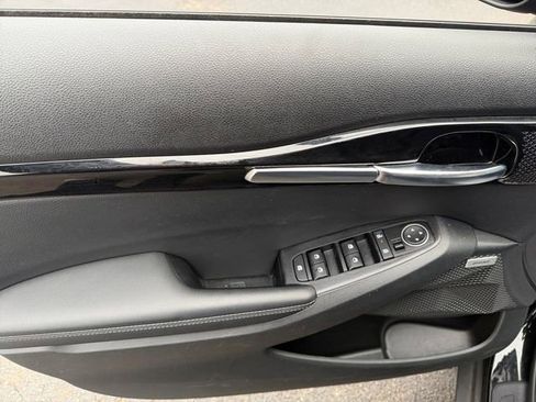 Used 2024 Kia Seltos SX image 11