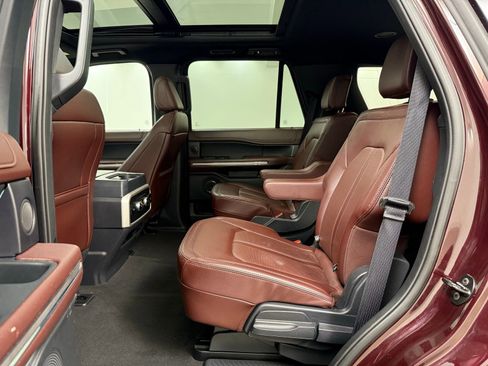 Used 2024 Ford Expedition Limited image 25