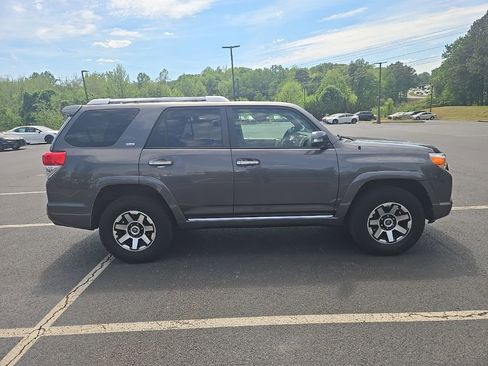 Used 2011 Toyota 4Runner SR5 AWD/4WD image 2