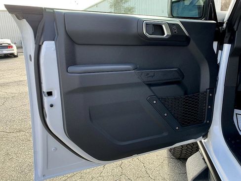 New 2025 Ford Bronco Badlands w/ Sasquatch Package image 9