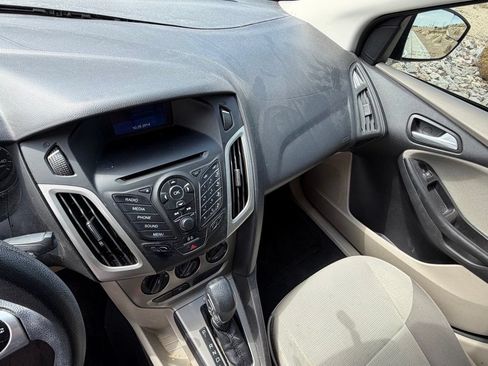 Used 2014 Ford Focus SE FWD image 17