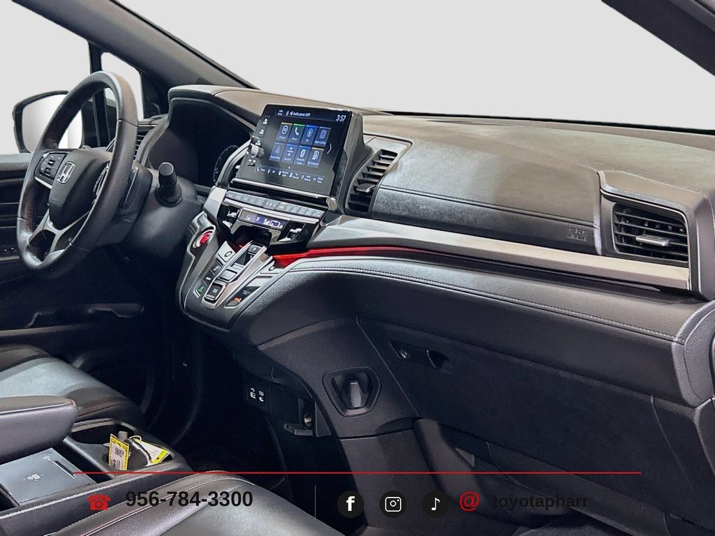 Used 2025 Honda Odyssey Sport-L image 29