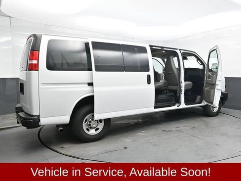 Used 2024 Chevrolet Express 3500 LS RWD image 45