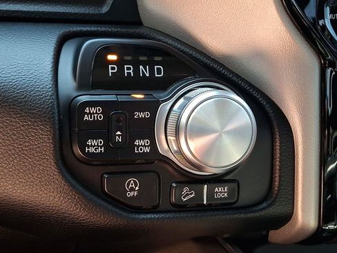 Used 2021 RAM 1500 Laramie AWD/4WD image 15