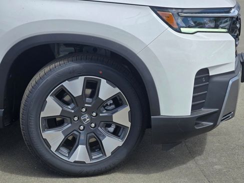 New 2026 Honda Pilot Elite image 3