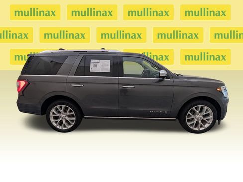 Used 2019 Ford Expedition Platinum AWD/4WD image 2