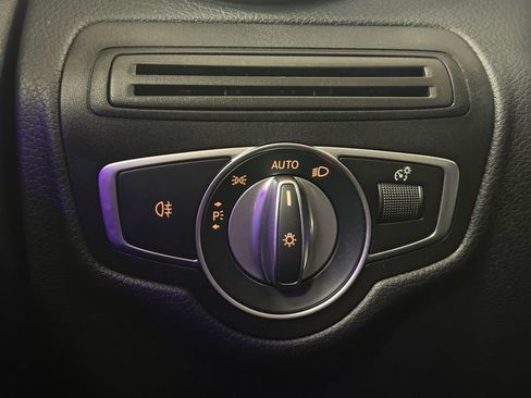 Used 2021 Mercedes-Benz GLC 300 4MATIC w/ AMG Line image 15