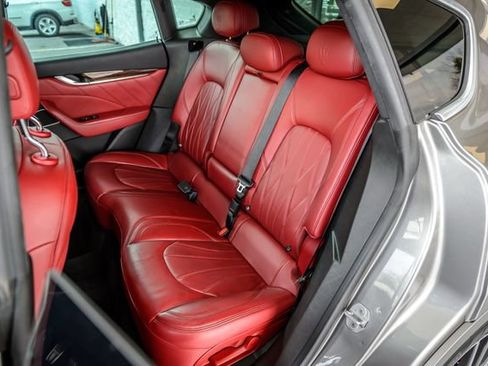 Used 2019 Maserati Levante GranLusso image 43