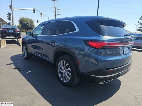 Certified 2025 Buick Enclave Preferred FWD image 6