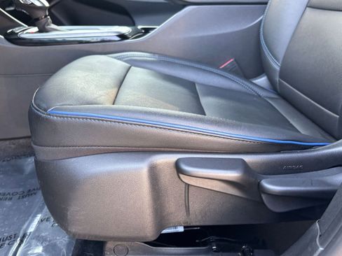 Used 2025 Buick Envista Sport Touring image 28