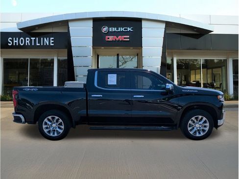 Used 2021 Chevrolet Silverado 1500 LTZ AWD/4WD image 2