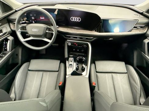 Certified 2025 Audi Q5 Prestige AWD/4WD image 13