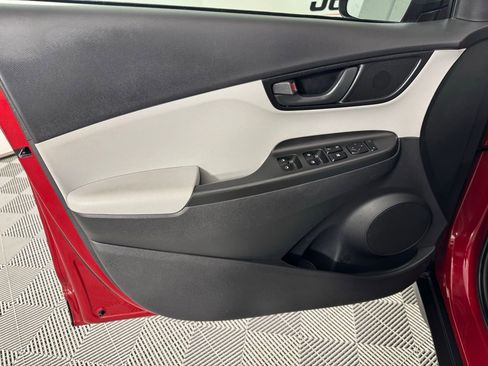 Used 2023 Hyundai Kona SEL image 10