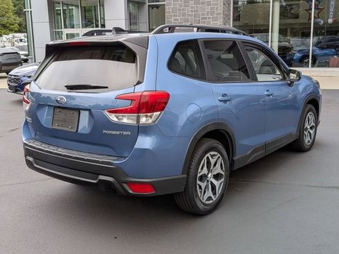 Used 2024 Subaru Forester Premium AWD/4WD image 4