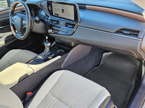 Used 2024 Lexus ES 350 w/ Luxury Package image 23