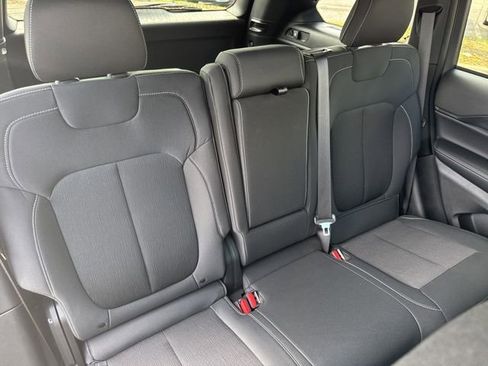 Used 2025 Jeep Grand Cherokee Laredo X image 26