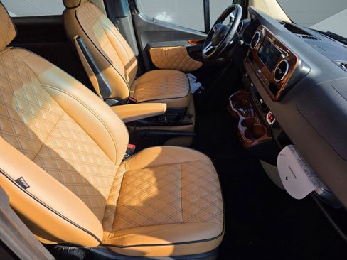 Used 2019 Mercedes-Benz Sprinter 170 image 22