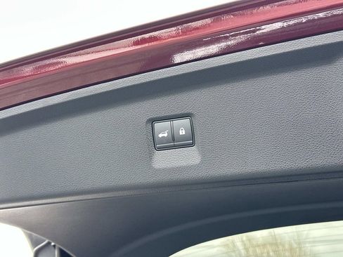 Used 2023 INFINITI QX60 Sensory w/ Cargo Package image 33