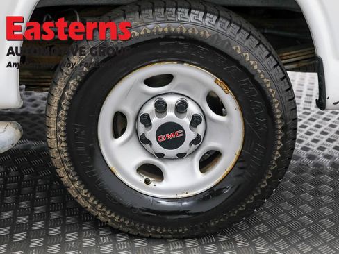 Used 2020 GMC Savana 2500 w/ Driver Convenience Package image 28