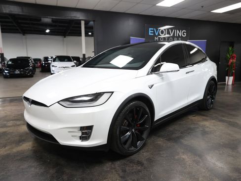 Used 2018 Tesla Model X P100D image 5