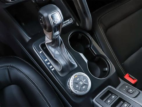 New 2025 Ford Bronco Outer Banks w/ Sasquatch Package image 20