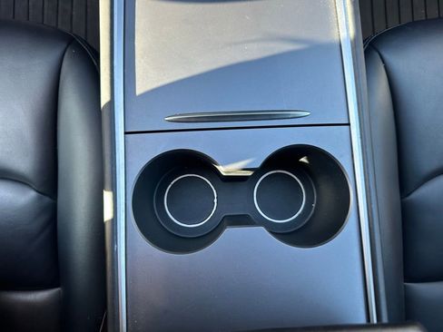 Used 2021 Tesla Model Y Performance image 22