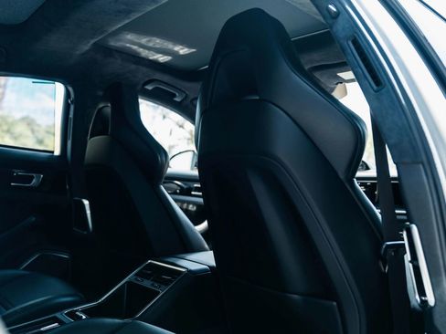 Used 2018 Porsche Panamera Turbo S AWD/4WD image 16