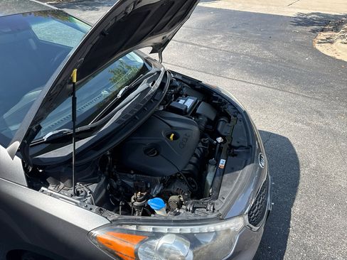 Used 2015 Kia Forte EX image 40