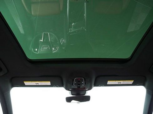 Used 2024 Audi SQ8 e-tron Premium Plus w/ Black Optic Package AWD/4WD image 21