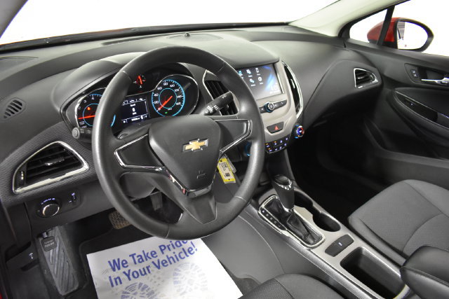 Used 2018 Chevrolet Cruze LS FWD image 9