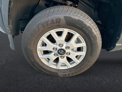 Used 2025 Toyota Tacoma SR5 RWD image 10