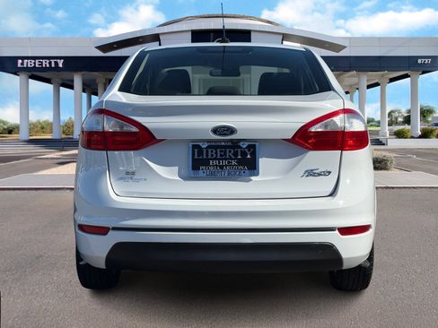 Used 2019 Ford Fiesta SE image 5