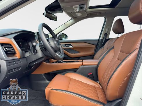 Used 2024 Nissan Rogue Platinum AWD/4WD image 18