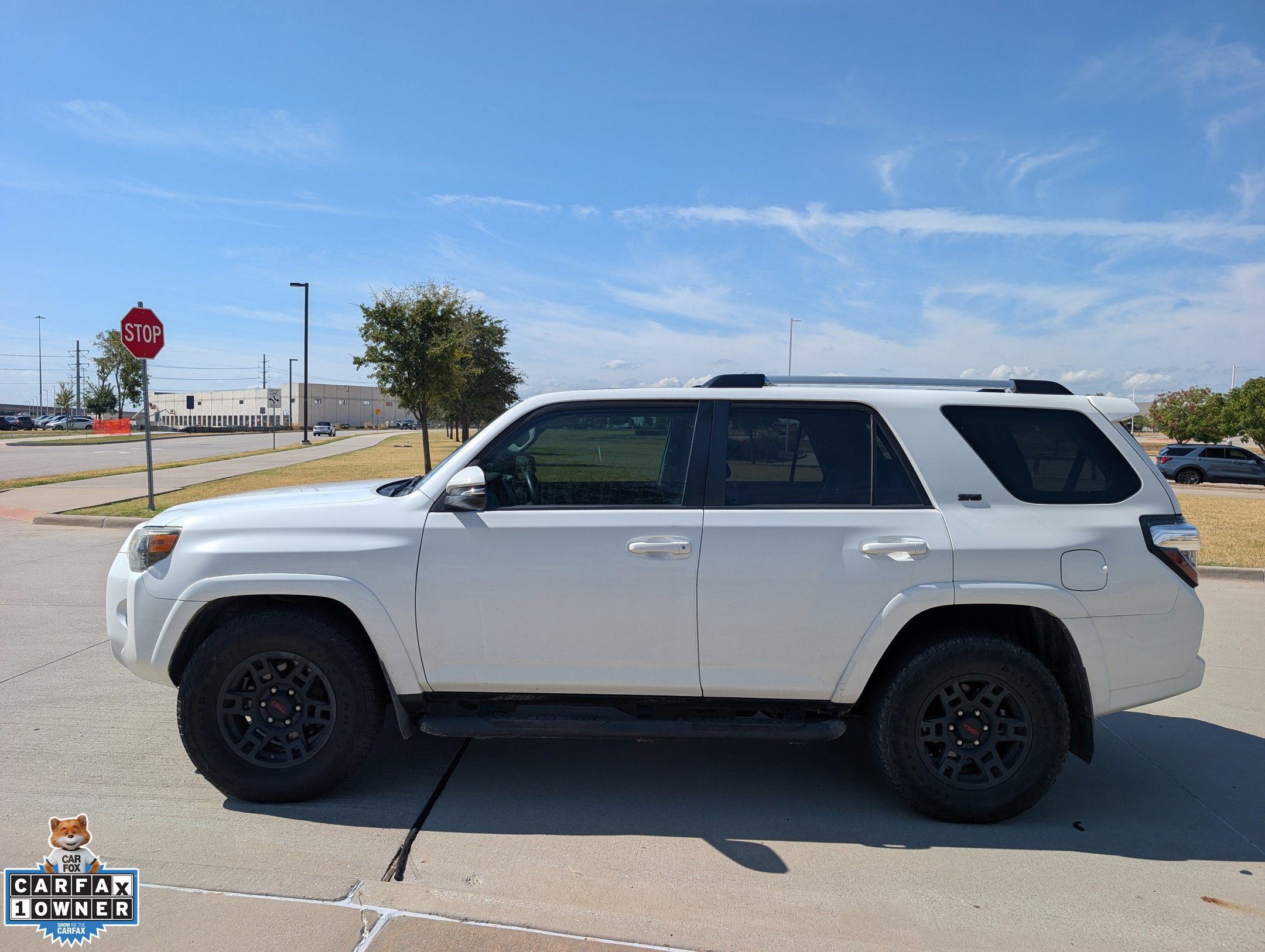 Used 2020 Toyota 4Runner SR5 Premium w/ Moonroof Package RWD image 8