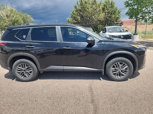 Used 2023 Nissan Rogue S AWD/4WD image 4