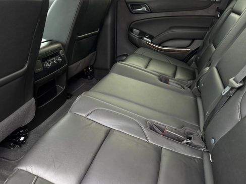 Used 2020 Chevrolet Tahoe LT w/ Luxury Package AWD/4WD image 13