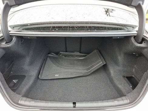 Used 2023 BMW 540i xDrive w/ Premium Package image 17