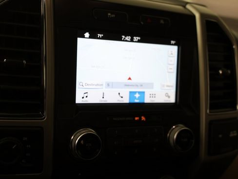 Used 2017 Ford F150 Lariat w/ Equipment Group 502A Luxury image 15