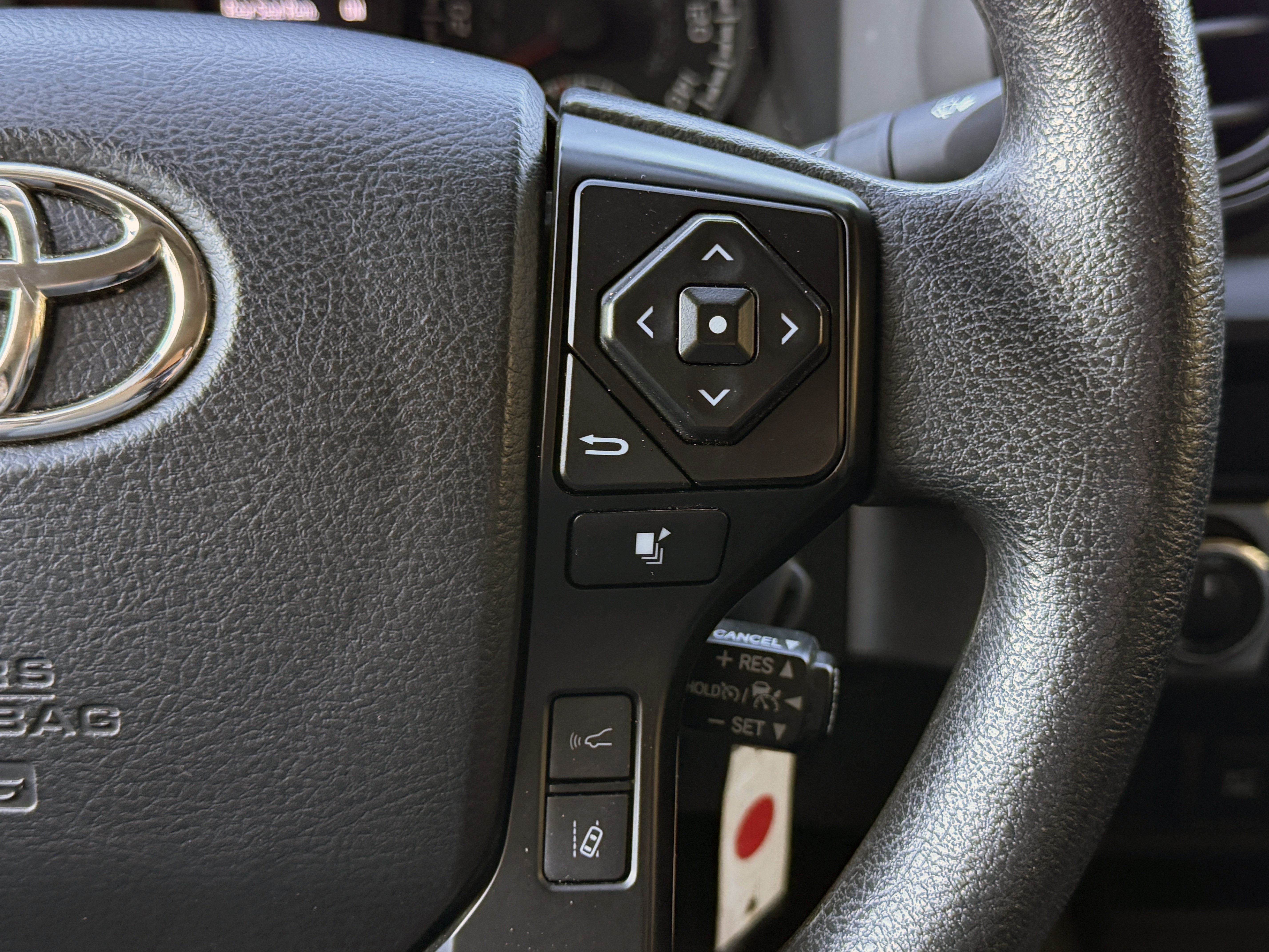 Used 2023 Toyota Tacoma SR AWD/4WD image 27