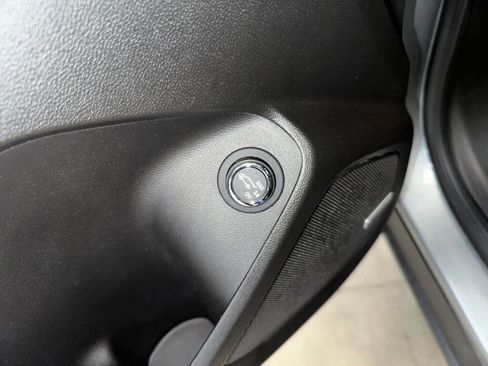 Certified 2023 Chevrolet TrailBlazer ACTIV w/ Sun and Liftgate Package image 10