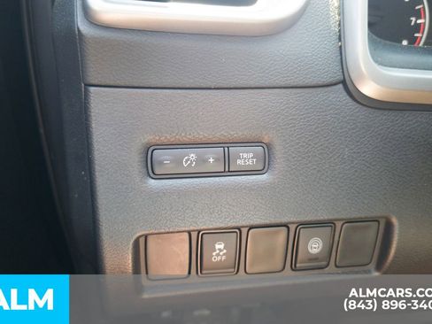 Used 2023 Nissan Murano SV FWD image 15
