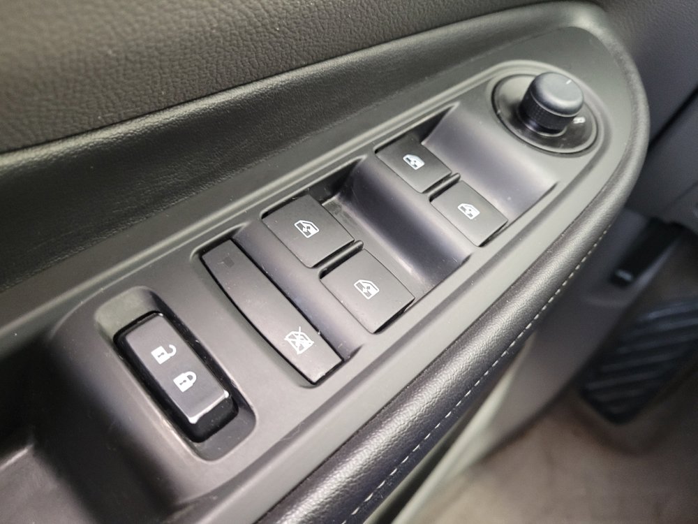 Used 2016 Buick Encore Convenience FWD image 27