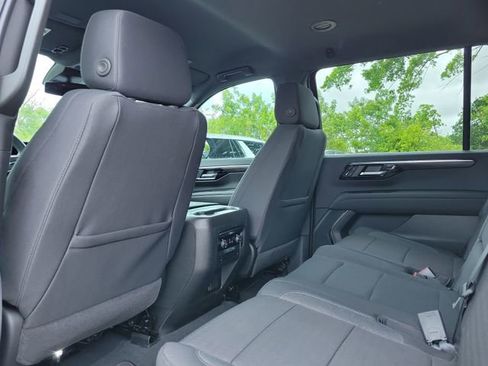 New 2026 Chevrolet Suburban LS w/ Max Trailering Package RWD image 7