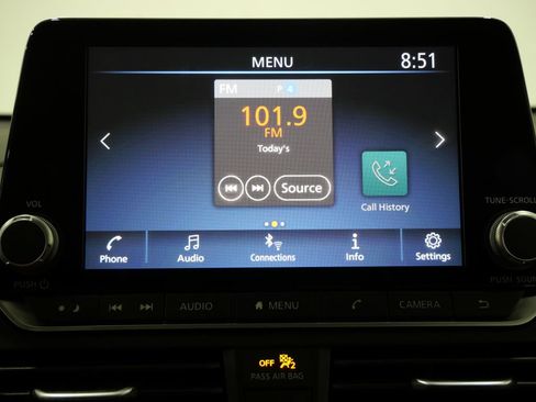 Used 2024 Nissan Altima 2.5 SV FWD image 17