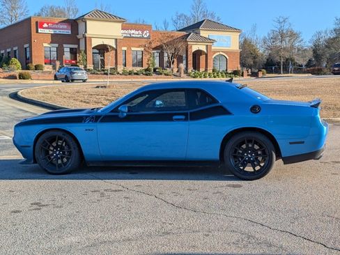 Used 2023 Dodge Challenger R/T Scat Pack w/ T/A Package image 11